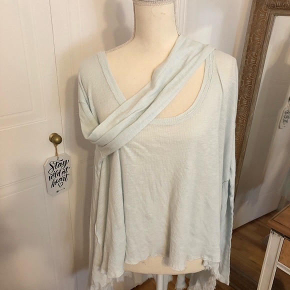 Top - Picture 2 of 4